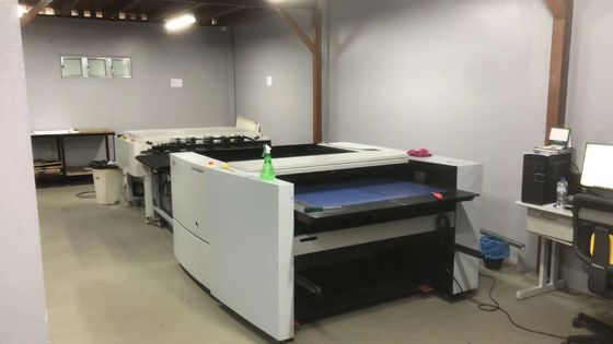 220 ولت ولتاژ استاندارد 2020 سال ماشین ساخت صفحه حرارتی ابعاد فیزیکی 2300*1255*1200mm تکرار صفحه ± 5 μm